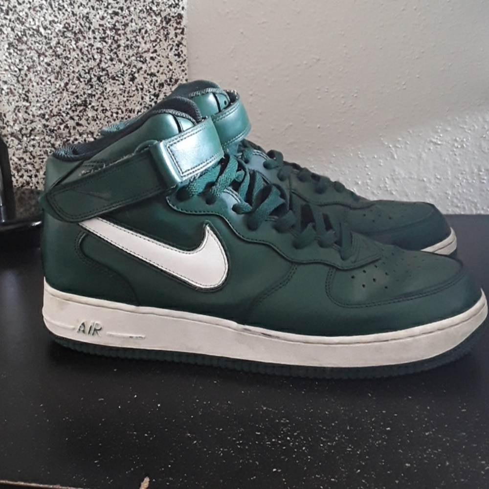 Nike AF 1 Green Orche in excellent condition